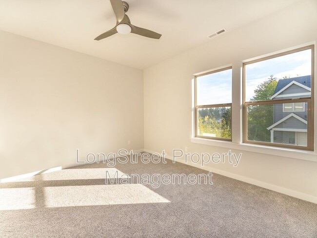 Building Photo - 10921 SW Annand Hill Ct