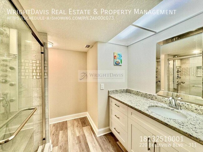Building Photo - 220 Belleview Blvd
