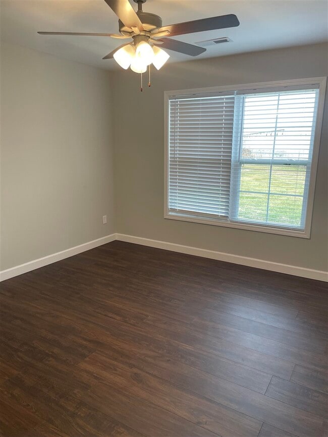 Building Photo - 515 Hilton Way