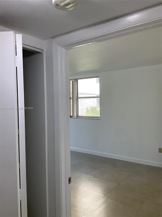 Building Photo - 8373 Lake Dr