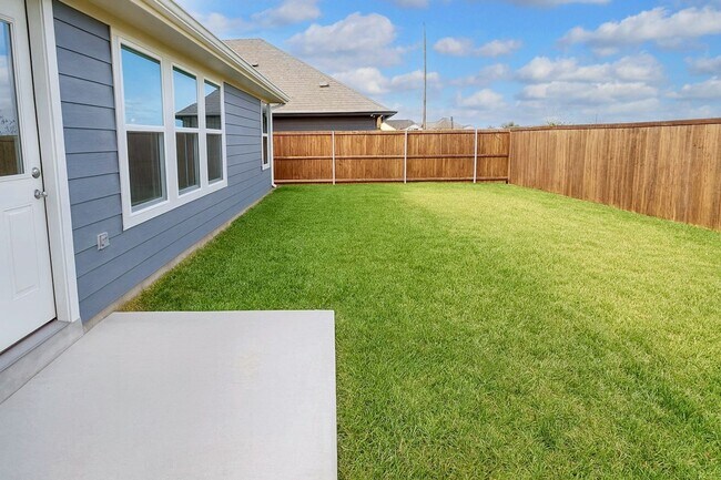 Building Photo - 292 Sunnyside Dr