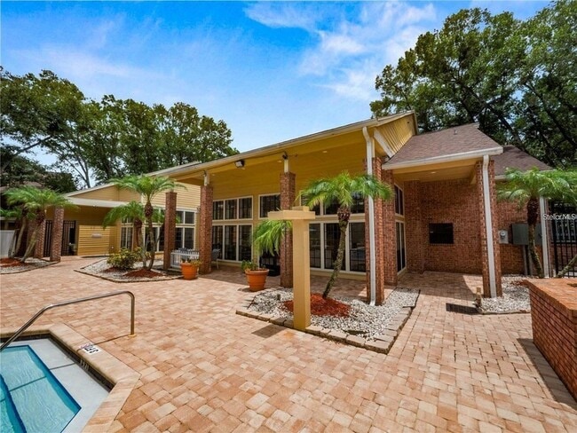 Building Photo - 8636 Mallard Reserve Dr