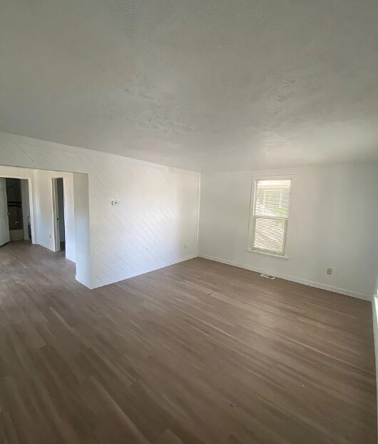 Building Photo - 314 E Ermina Ave