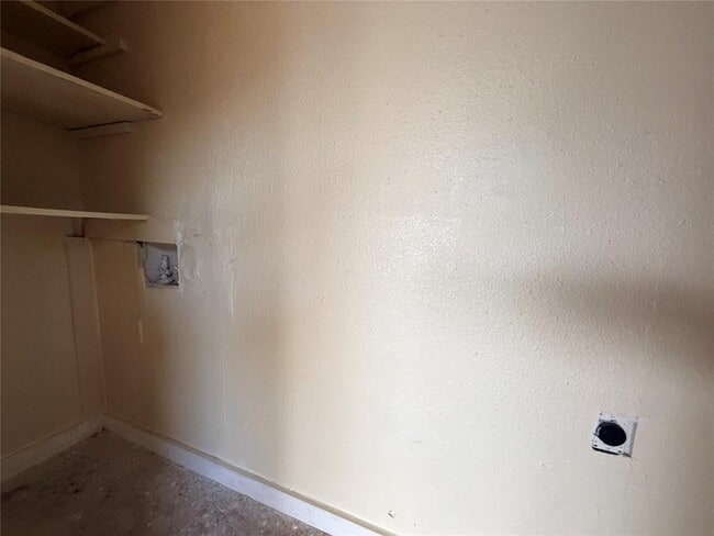 Building Photo - 4302 Scottsdale Rd