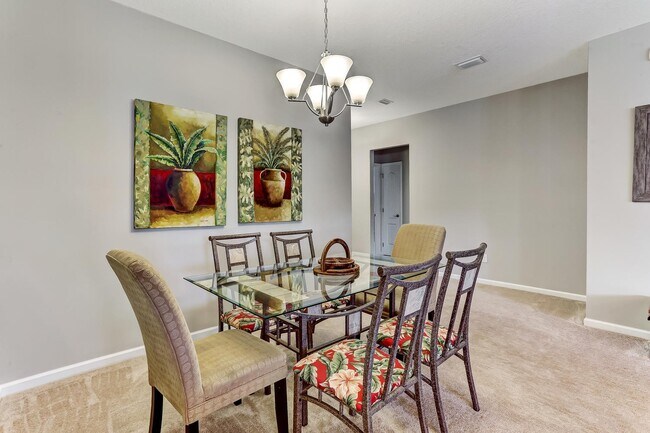 Building Photo - 94264 Woodbrier Cir