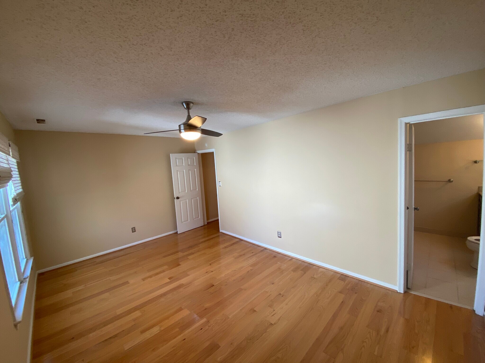 3rd floor master - 524 Pine Tops Ct
