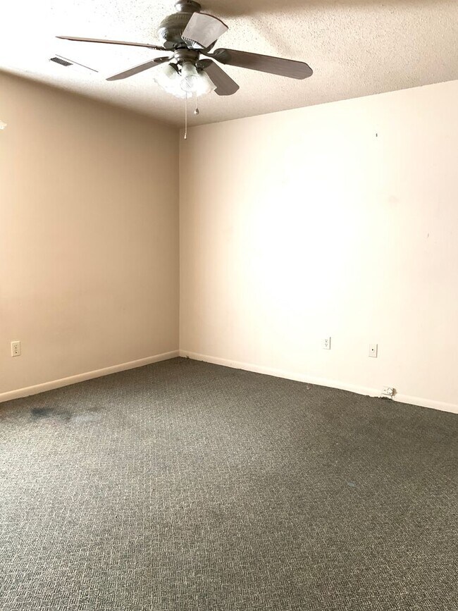 Building Photo - 1706 Belt St