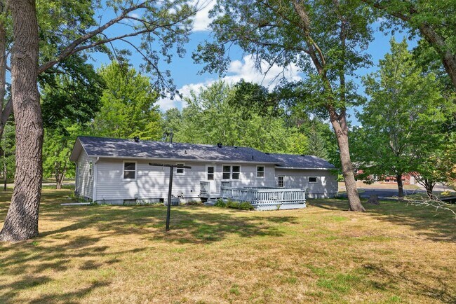 Building Photo - 13503 Meredith Dr N