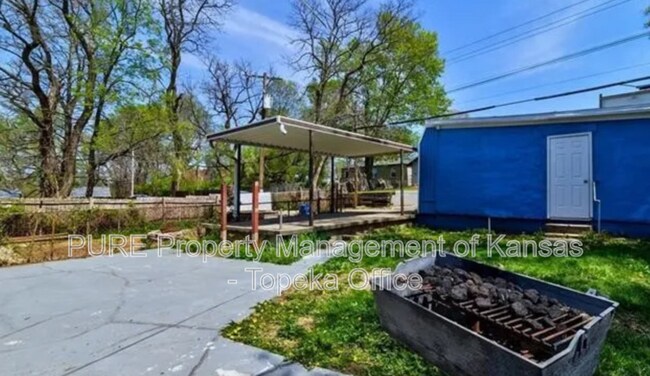 Building Photo - 2937 The Paseo