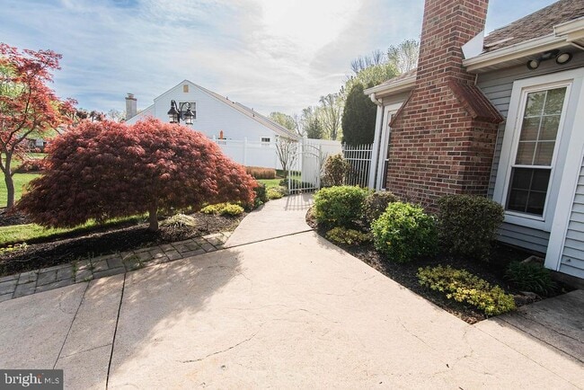 Building Photo - 239 Oakridge Dr