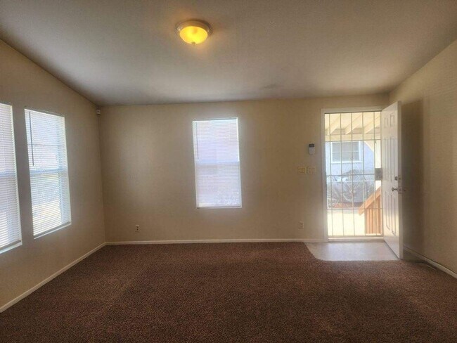 Building Photo - 505 33rd St