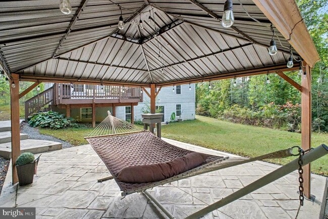 Building Photo - 8052 Buckthorne Run
