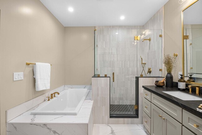 Building Photo - Eastside Gem - Fully Remodeled Modern Contemporary on Coveted Horseshoe Street