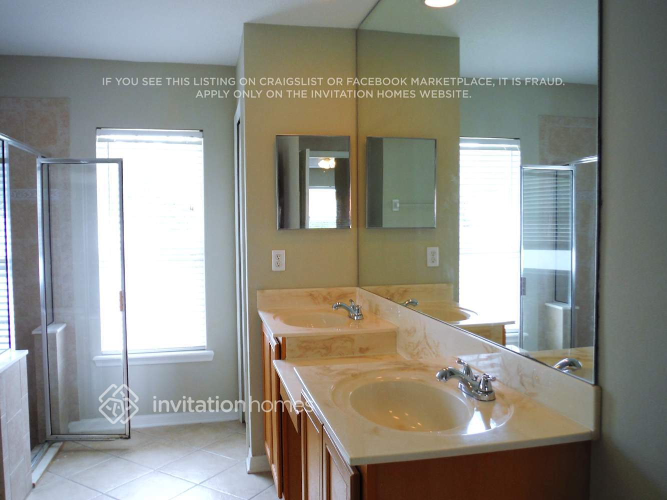 Building Photo - 10143 Meadow Point Dr