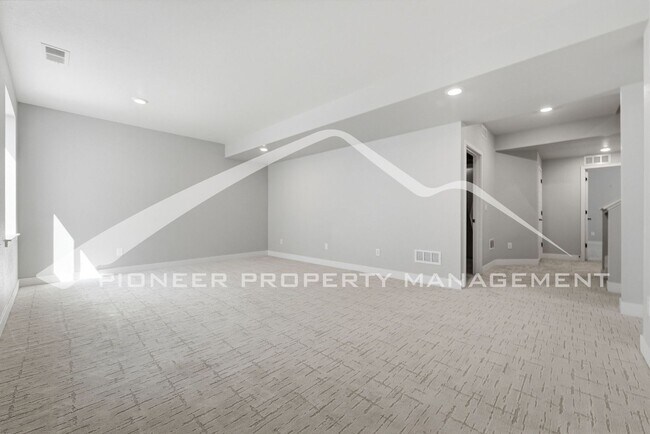 Building Photo - Stunning Home with Central AC and 2-Car Garage