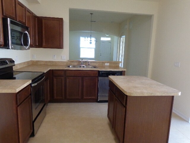 Building Photo - Waterside Point Townhome