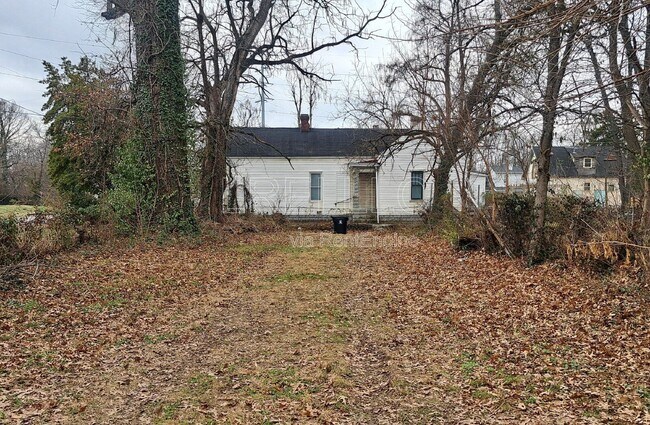Building Photo - 844 S 33rd St