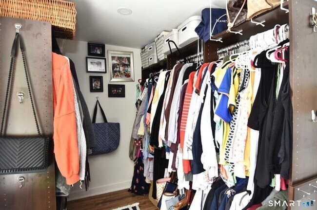 Building Photo - 285 East Ave