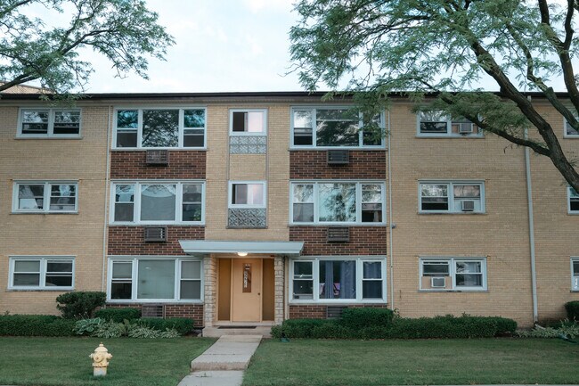 Building Photo - 9275 Noel St