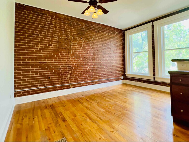 Building Photo - 3211 Zuni St