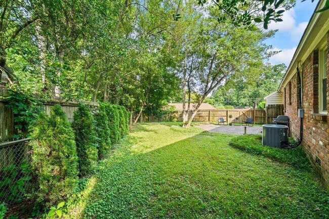 Building Photo - 5081 Rich Rd