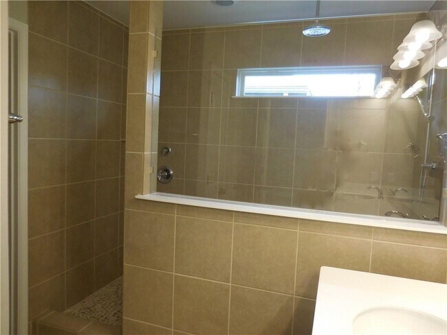 Building Photo - 10614 Turnbull Loop