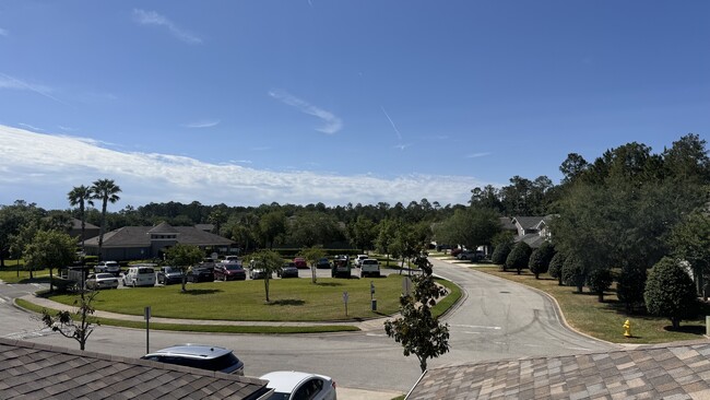 Building Photo - 581 Scrub Jay Dr