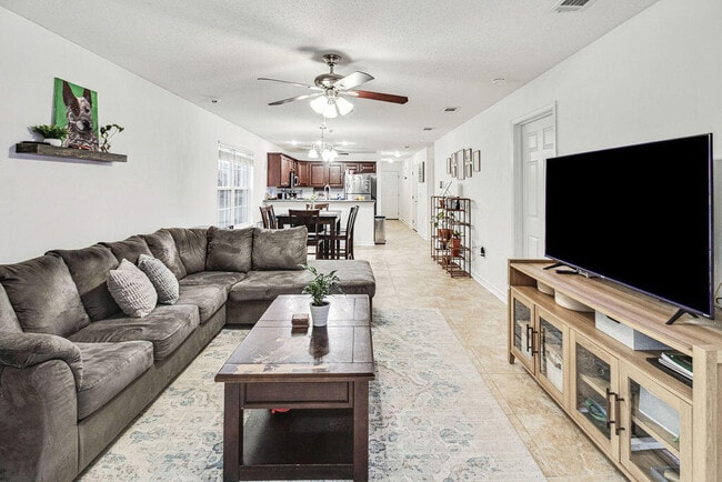 Building Photo - 289 Dahlquist Dr