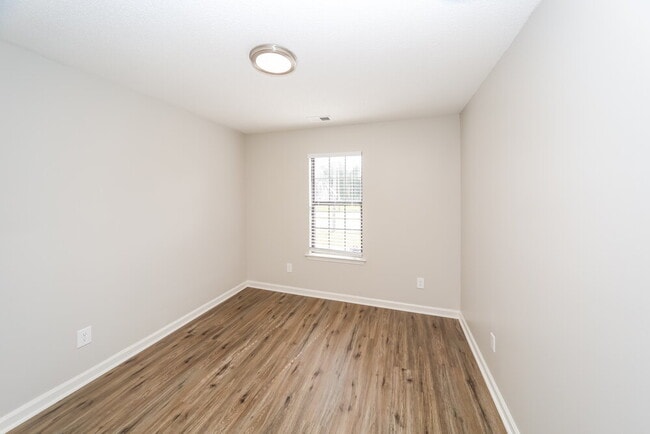 Building Photo - 5417 Riverdale Rd