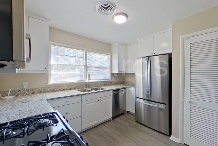 Building Photo - 1509 Bell St