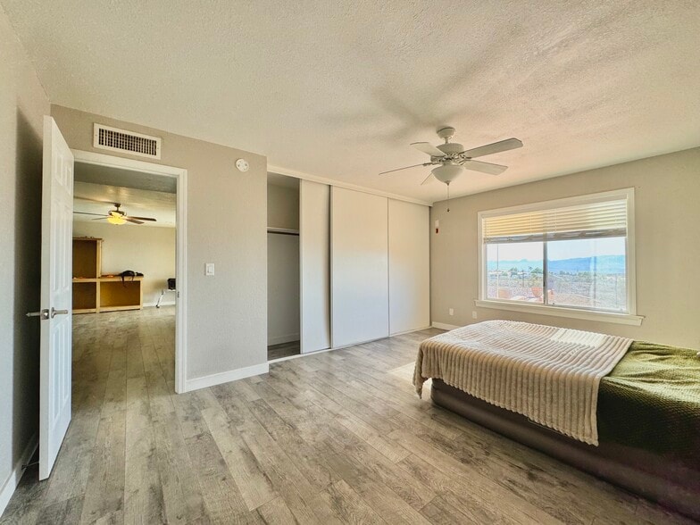 Building Photo - 3767 Kicking Horse Dr