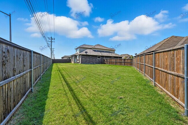 Building Photo - 1124 Salem Dr