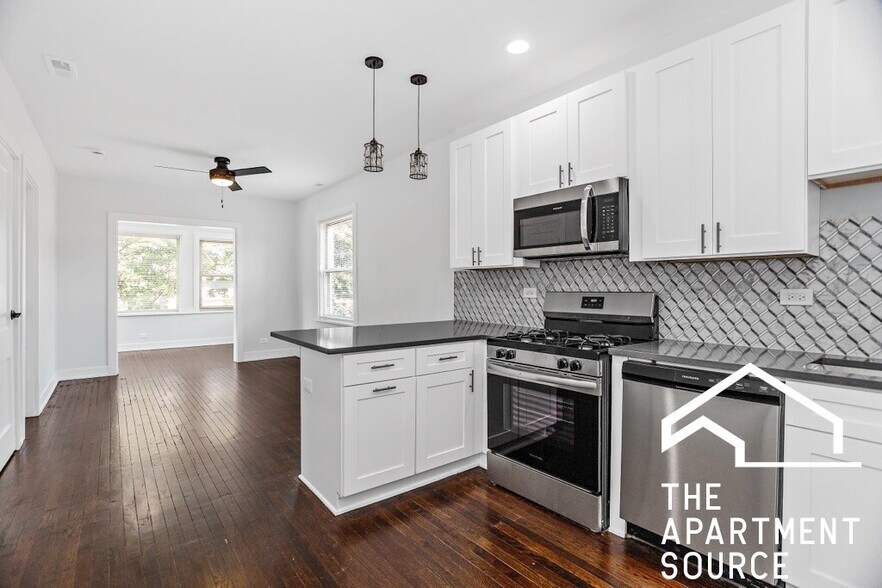 Primary Photo - 4313 W Parker Ave