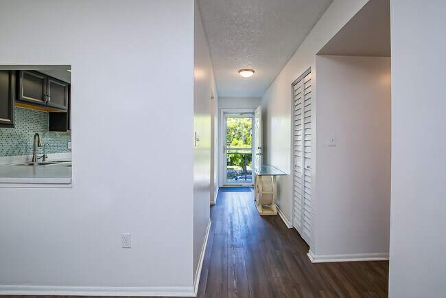 Building Photo - 1151 Carlton Ct