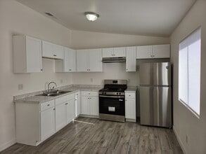Building Photo - 4735 E Caballero St
