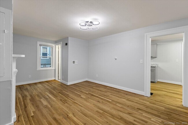 Building Photo - 183 Bradley St