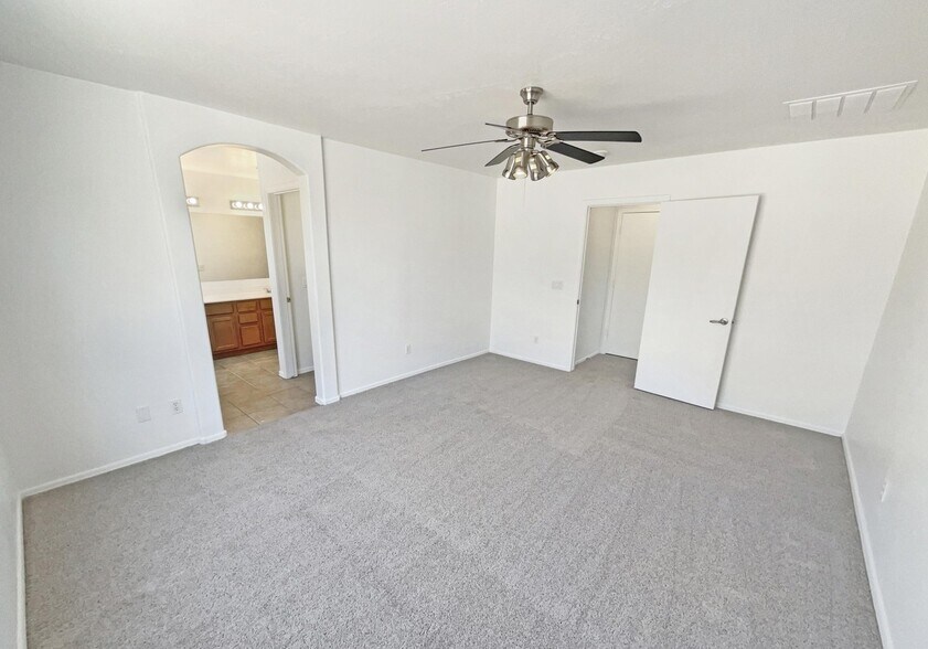 Master Bedroom - 15298 W Adams St
