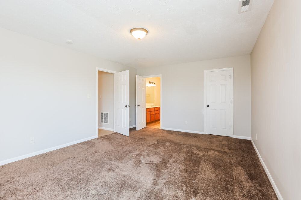 Building Photo - 2294 McGregor Dr