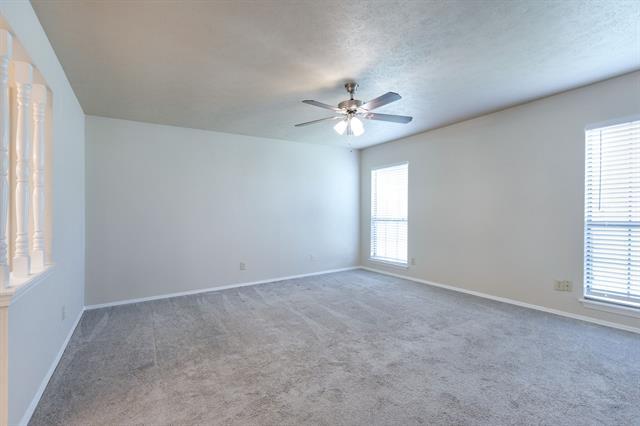 Building Photo - 3037 Hamlet Ct