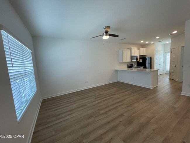 Building Photo - 5860 Tyndall Pkwy