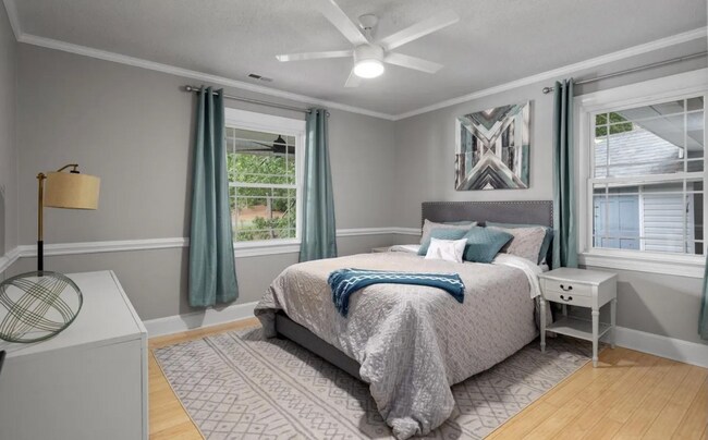 Building Photo - NEW LISTING!!!!!