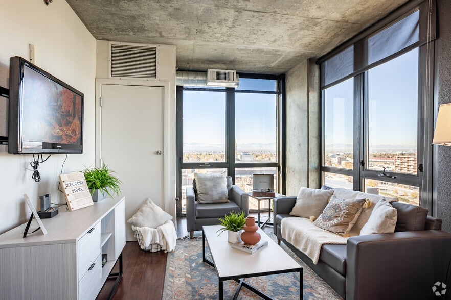 Telluride - Living Room - Vista Denver