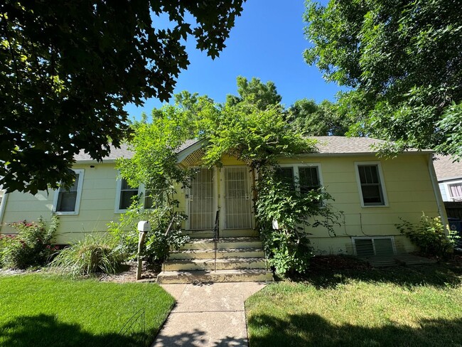 Primary Photo - 2 Bed, 1 Bath Duplex in the heart of Loveland