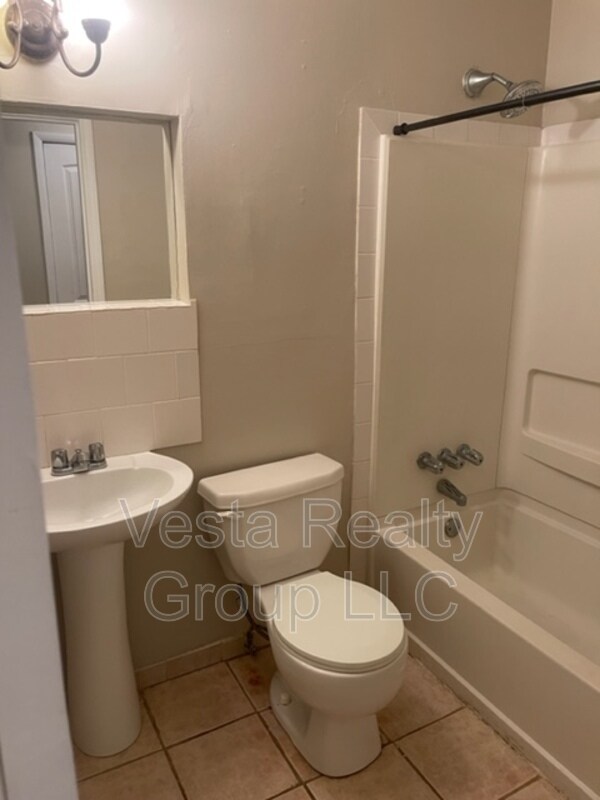 Building Photo - 181 Oldenburg Dr