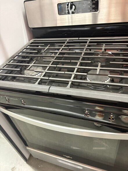 Building Photo - 801 Myrtle Ave