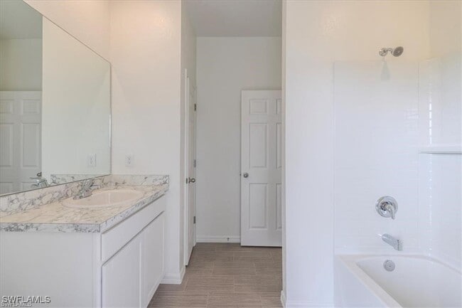 Building Photo - 4208 NE 15th Pl