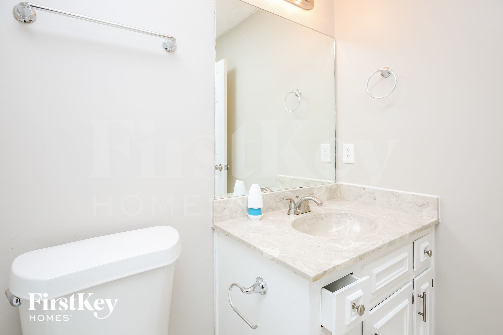 Building Photo - 2103 Dayron Cir NE