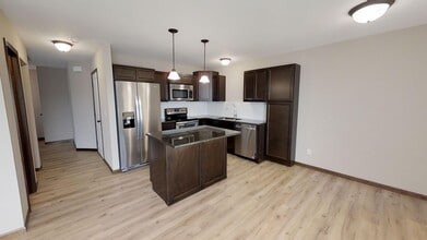 Building Photo - 731 S Deer Hvn St