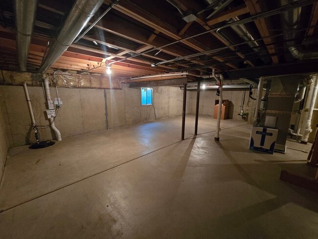 Building Photo - 2286 Brookside Ln