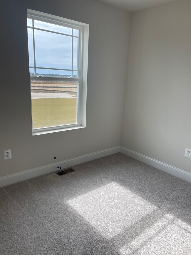 Building Photo - 35370 Wright Way